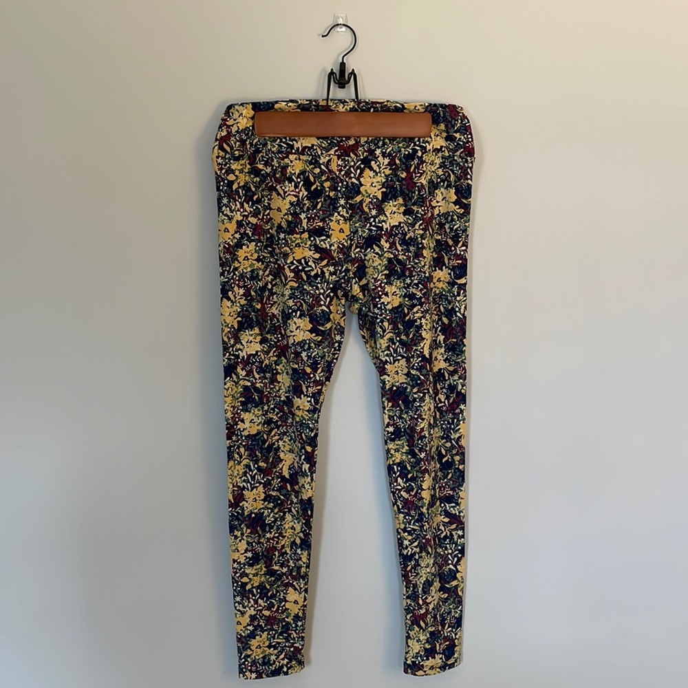 LuLaRoe Women’s Legging Tall and Curvy